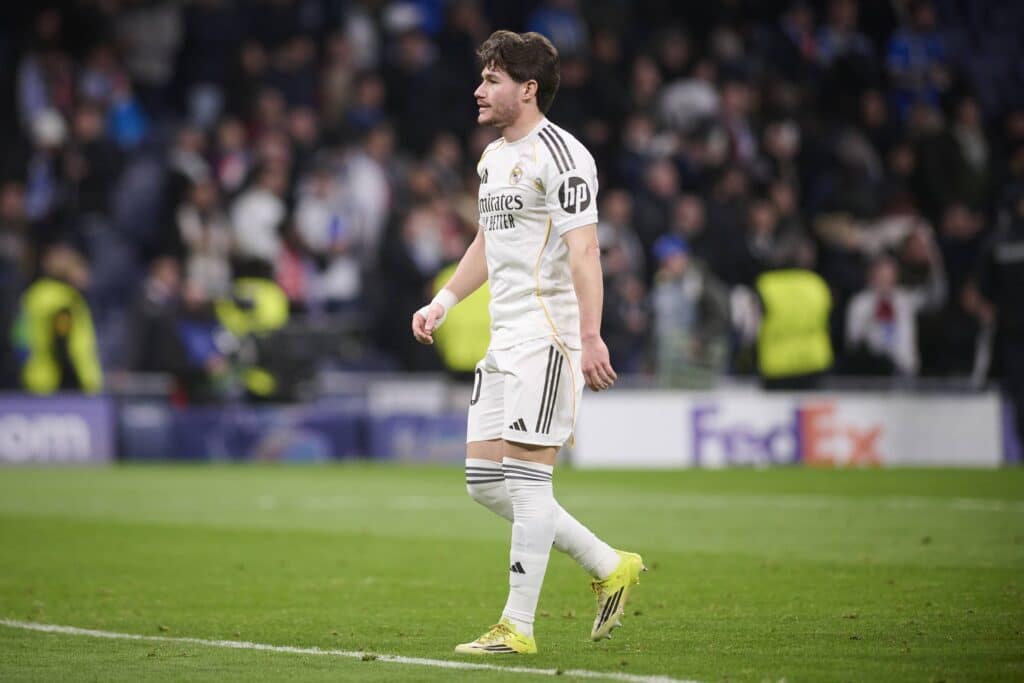 Ovi käy Real Madridissa - Kaksi pelaajaa lähtökuopissa Ovi käy Real Madridissa – Kaksi pelaajaa lähtökuopissa