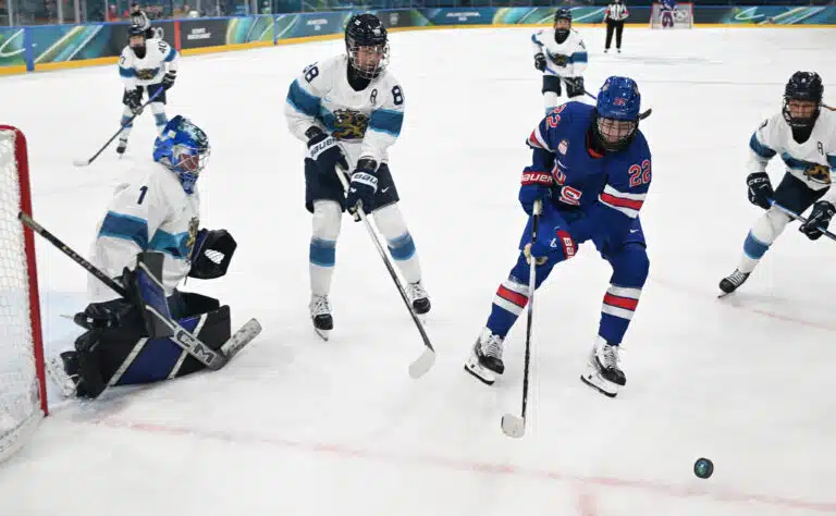 Naisleijonia vietiin olympialaisissa – Emma Nuutinen puhui hätiköinnistä