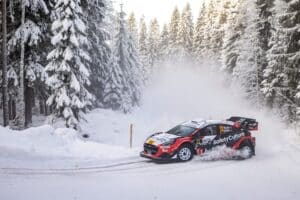 EK10: Latvian ihmemies piti rallitähtiä pilkkanaan
