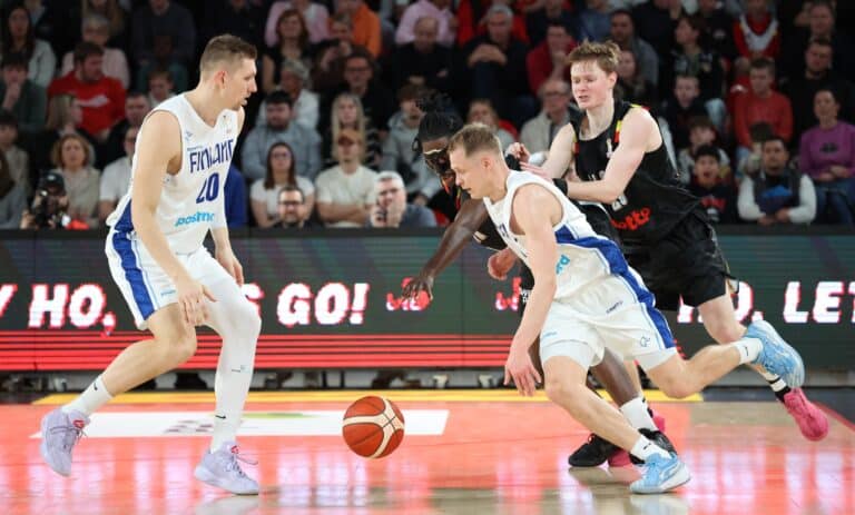 Susijengi voittoon tahmeallakin esityksellä
