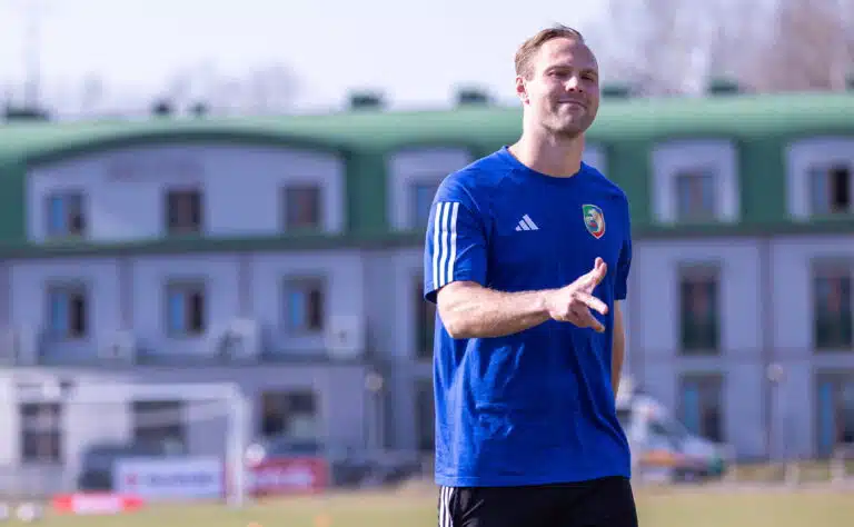 KuPS naarasi ruotsalaiskärjen KuPS naarasi ruotsalaiskärjen