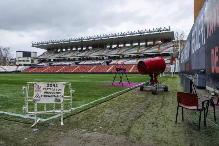 Konferenssiliigan finalistin stadion suljettiin – terveysvaara paljastui