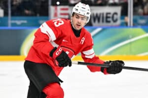 Sveitsin NHL-tähti uhoaa – ”Olemme Suomen tasolla”