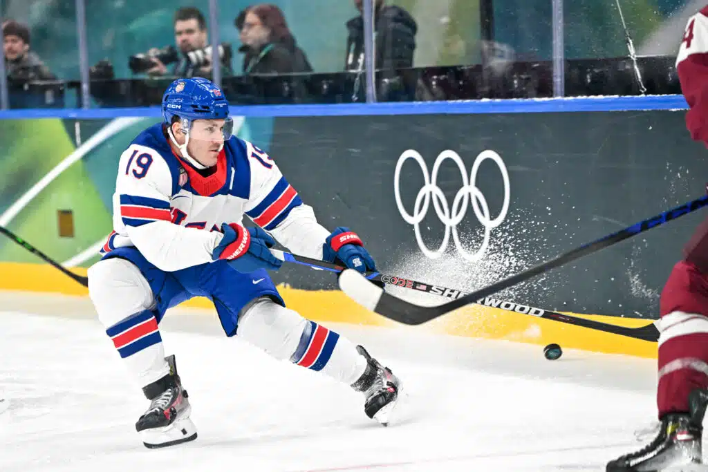 Tämä NHL-tähti pyrkii nyt kanadalaisten ihon alle - sai isältään vain yhden neuvon Tämä NHL-tähti pyrkii nyt kanadalaisten ihon alle – sai isältään vain yhden neuvon