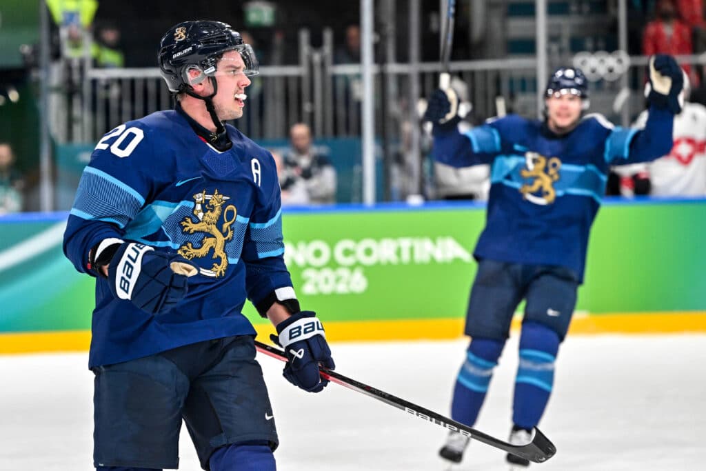Sebastian Aho hehkutti ratkaisun kylmäpäisyyttä Sebastian Aho hehkutti ratkaisun kylmäpäisyyttä