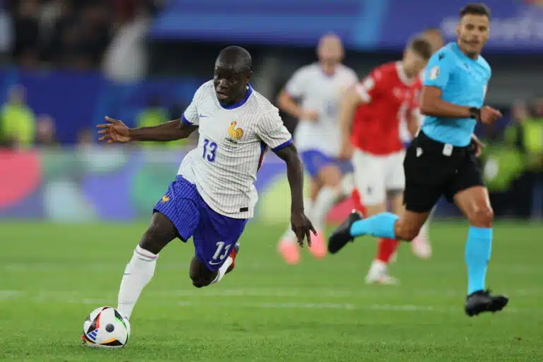 Maailmanmestari palaa Euroopan kentille