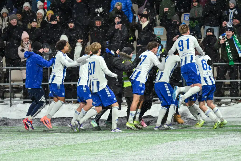 HJK:n huippulupaus riehaantui - historiallinen ilta UEFA Youth League HJK Manchester City