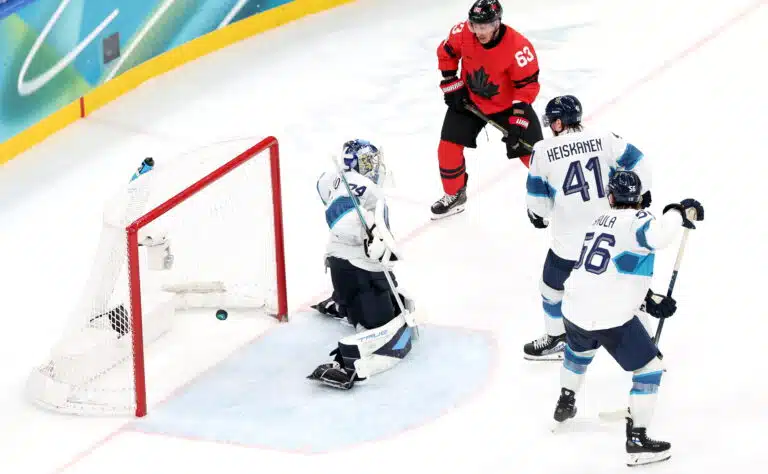 Juuse Saros rehellisenä kirvelevyydestä