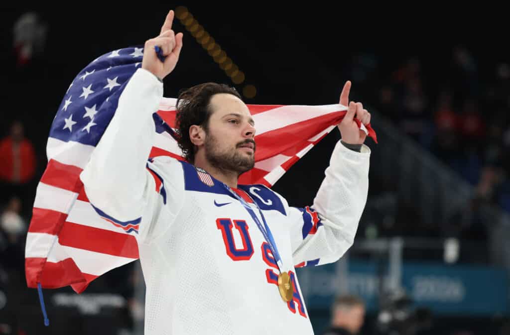 NHL-supertähden vierailu Donald Trumpin luona jakaa voimakkaasti mielipiteet - kovimmat kriitikot valmiita radikaaliin temppuun NHL-supertähden vierailu Donald Trumpin luona jakaa voimakkaasti mielipiteet – kovimmat kriitikot valmiita radikaaliin temppuun