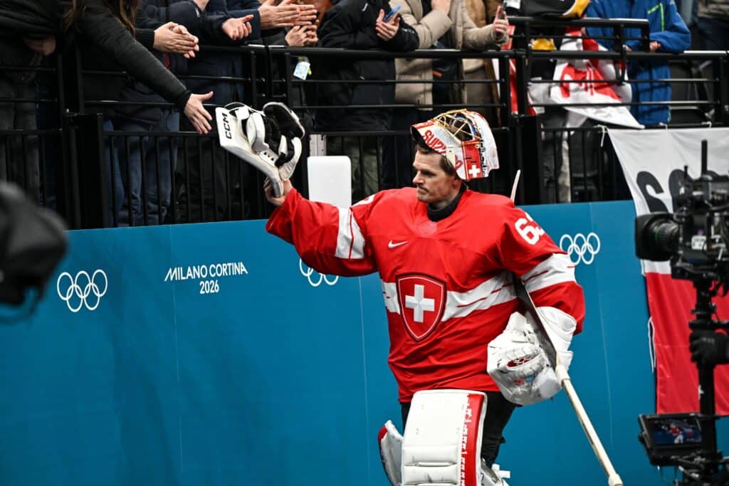 Sveitsin kiekkotähti jysäytti olympiahistoriaa Sveitsin kiekkotähti jysäytti olympiahistoriaa