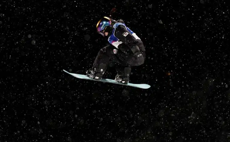 Suursensaatio olympialaisissa – 17-vuotias päihitti jättisuosikin