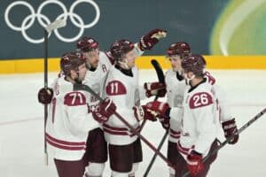 Latvialle historiallinen ryöstö Saksaa vastaan