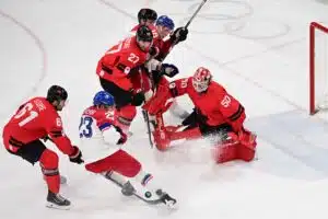 Rajua draamaa! Kanada pelastui vasta jatkoajalla