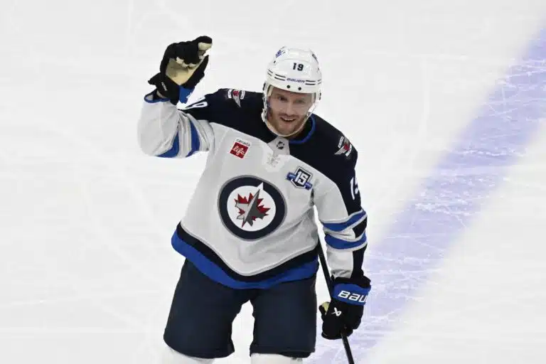 Kolminkertainen NHL-mestari lopettamassa uraansa