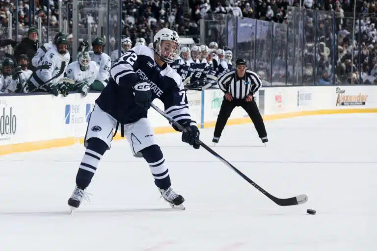 NHL:n ykkösvaraus joutuu nöyrtymään legendan vaatimukseen