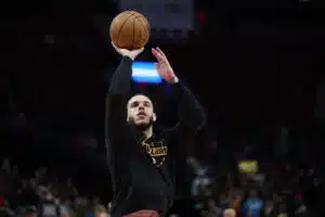 Lauri Markkasen uuden joukkuetoverin tilanne puhuttaa