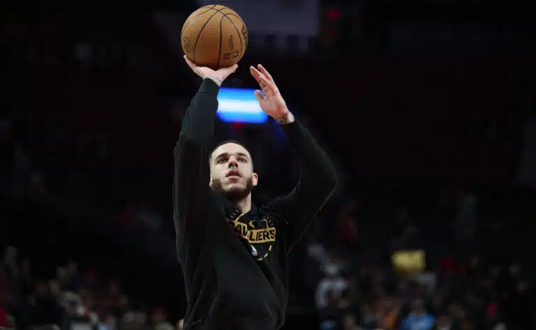 Lauri Markkasen uuden joukkuetoverin tilanne puhuttaa