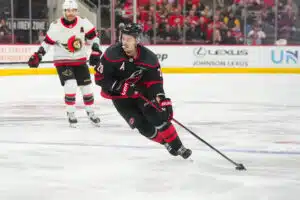 Sebastian Aho hurjissa luvuissa – vain kaksi suomalaislegendaa edellä