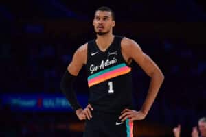 Victor Wembanyamalta hurja ilta – ennätykset paukkuivat