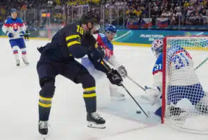 Tre Kronor palasi ruotuun - Slovakia yllätti viime hetkillä Tre Kronor palasi ruotuun – Slovakia yllätti viime hetkillä