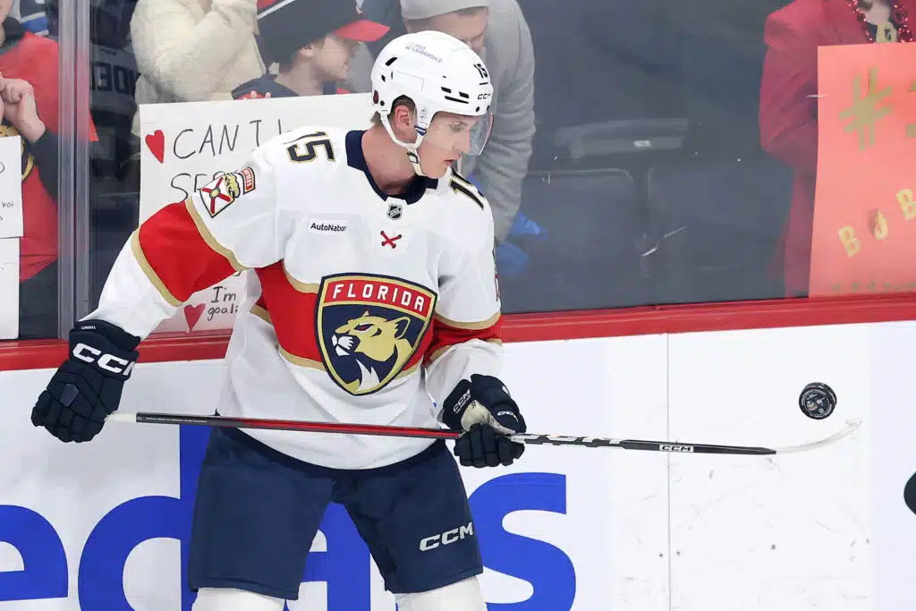Suomalaistähti avasi maalitilinsä NHL:ssä Anton Lundell