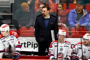 Mestiksessä nähtiin yllättävät valmentajapotkut