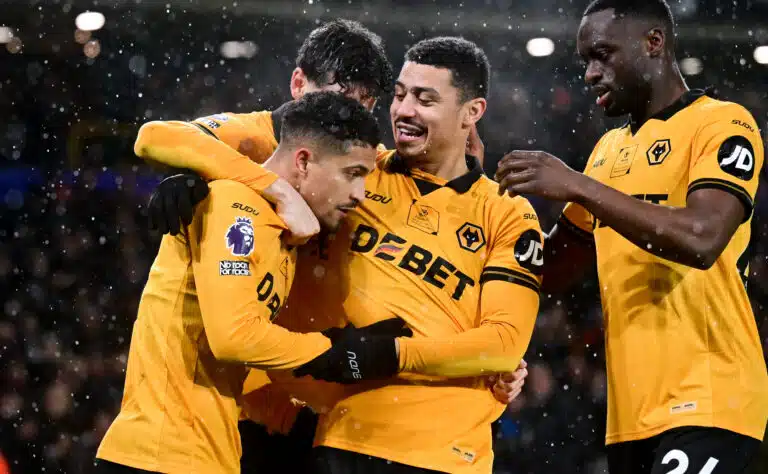 Valioliigassa shokkitulos – mestaruus enää kahden kauppa