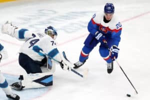 Mikko Lehtonen vaihdettiin NHL-pelaajaan – tässä Ruotsi-ottelun maalivahti