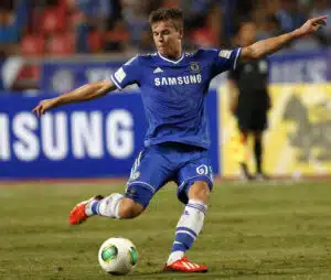 Entinen Chelsea-pelaaja lopettaa uransa 33-vuotiaana