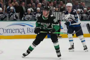 Mikko Rantanen ja Miro Heiskanen loistivat – Leijona-vahdeilla vaikeaa Mikko Rantanen ja Miro Heiskanen loistivat – Leijona-vahdeilla vaikeaa