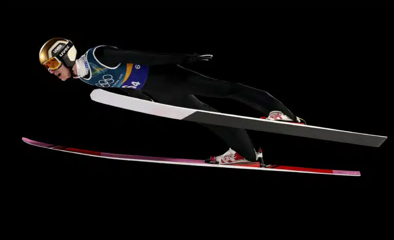 Mäkihypyn olympiaparikisassa suomalaispettymys