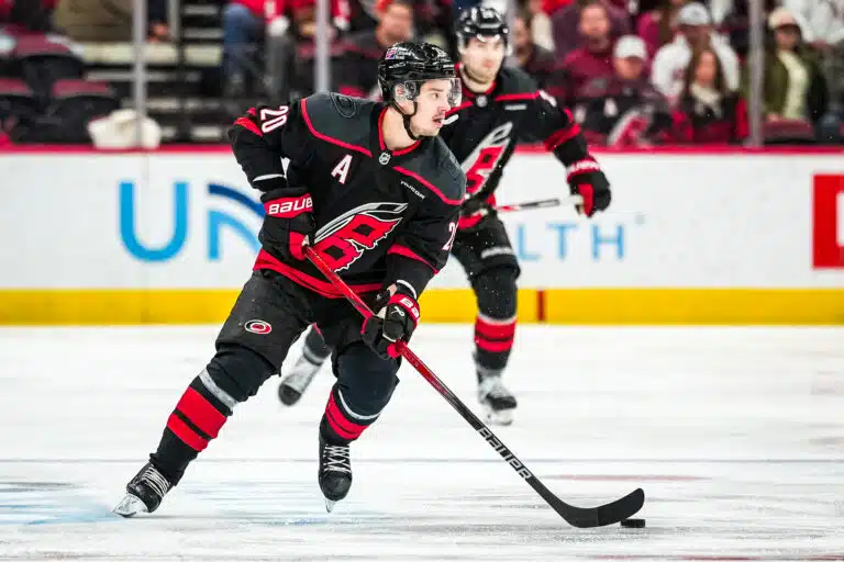 Uskomattomia käänteitä – Sebastian Aho avasi maalihanat