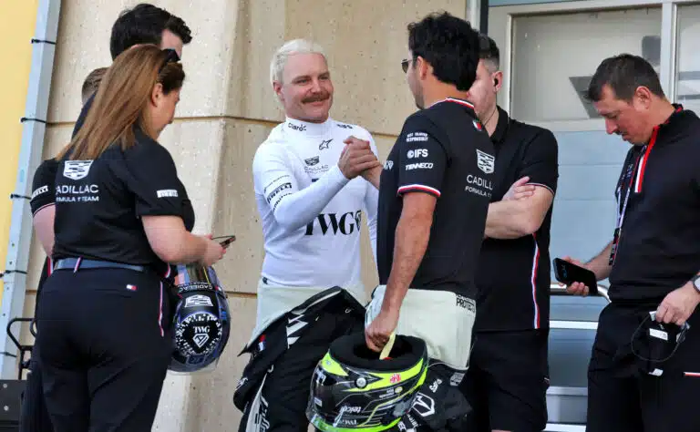 Valtteri Bottas niskan päällä tallikaveriaan – ”Todella nautti siestastaan”