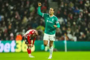 Valioliigan sarjanousijan uskomaton putki katki – Liverpoolille tärkeä voitto