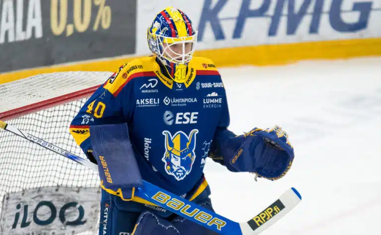 Ruotsissa loistanut suomalaisvahti ei jatka joukkueessaan Ruotsissa loistanut suomalaisvahti ei jatka joukkueessaan