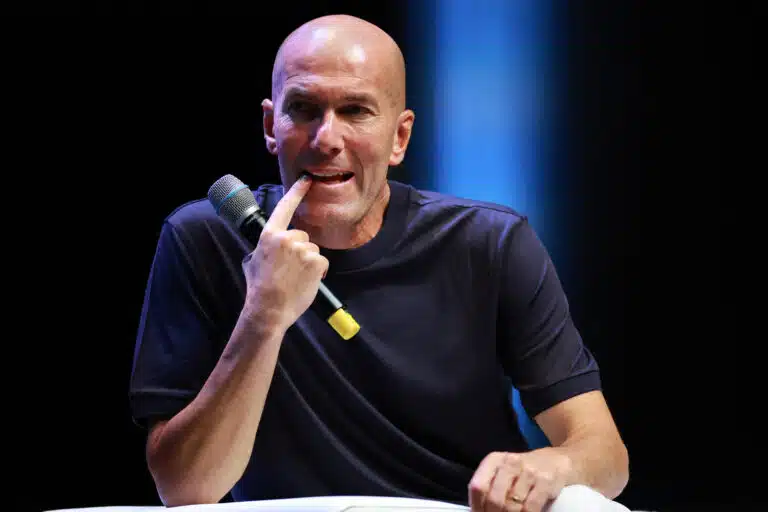 Zinedine Zidane: jättimäinen uutinen