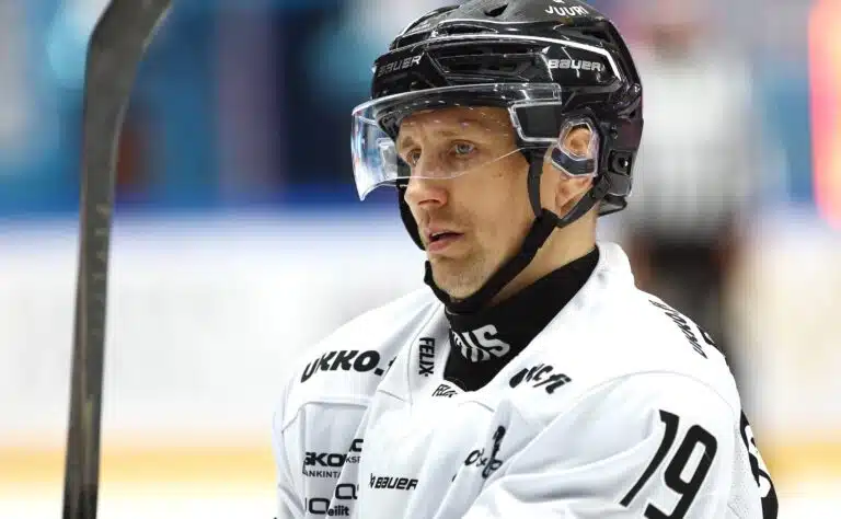 Yle: Veli-Matti Savinaisen Pride-kohu: professori sanoi suorat sanat Yle: Veli-Matti Savinaisen Pride-kohu: professori sanoi suorat sanat