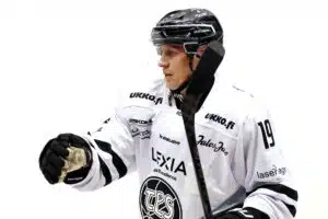 Veli-Matti Savinaisen Pride-kohu: kansanedustaja latasi kovaa tekstiä