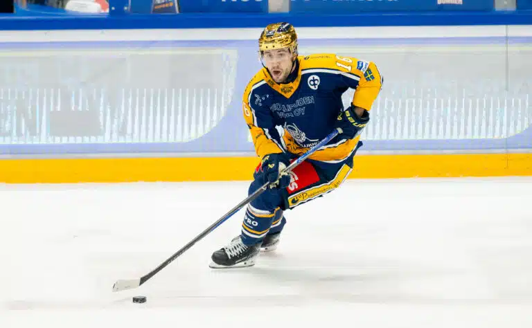 Lukko kiinnitti maalitykkinsä jatkosopimuksella – ”Tärkeä palanen myös ensi kaudella” Lukko kiinnitti maalitykkinsä jatkosopimuksella – ”Tärkeä palanen myös ensi kaudella”