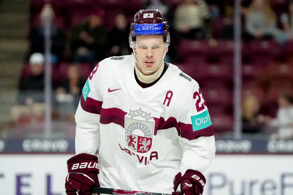 Kasa NHL-kykyjenetsijöitä entisen SM-liigatähden pelissä Kasa NHL-kykyjenetsijöitä entisen SM-liigatähden pelissä