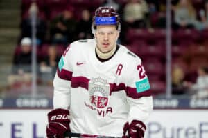 Kasa NHL-kykyjenetsijöitä entisen SM-liigatähden pelissä Kasa NHL-kykyjenetsijöitä entisen SM-liigatähden pelissä