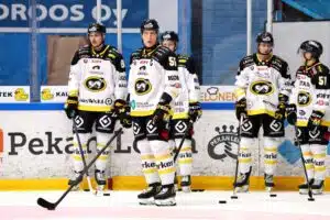 Juhamatti Aaltonen latasi suorat sanat MTV:llä Kärppien katastrofista