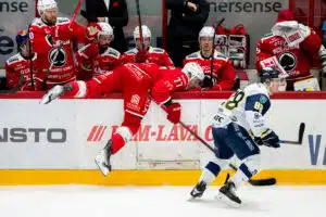 SM-liigan pudotuspeleissä nähtiin karu sulaminen