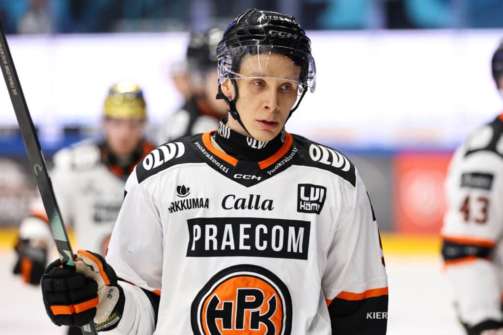 Ex Lukko-kapteeni sen kertoi: Näin suursuosikki laitettiin kesälaitumille Ex Lukko-kapteeni sen kertoi: Näin suursuosikki laitettiin kesälaitumille