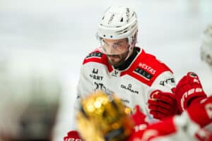 Ässien kelkka kääntynyt alamäkeen – ”Ei täällä kukaan odottanut”