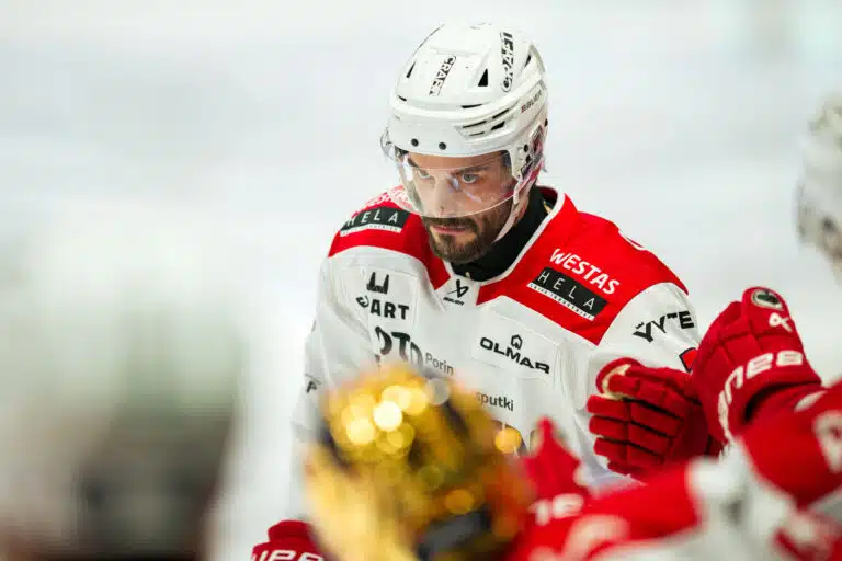 Ässien kelkka kääntynyt alamäkeen – ”Ei täällä kukaan odottanut”