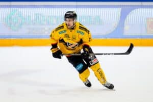 HIFK-tähti lähti verta valuen jäältä – KalPa-puolustajan sarja ohi?