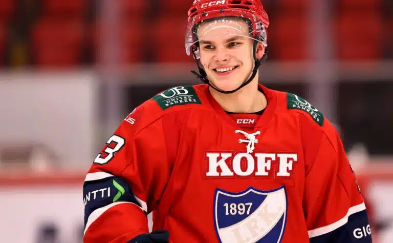 HIFK:n nuorelta puolustajalta kova lausunto – näin kritiikki on joukkueeseen vaikuttanut