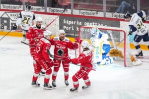 Ässien räväkkä alku riitti – Kiekko-Espoo kesälomille