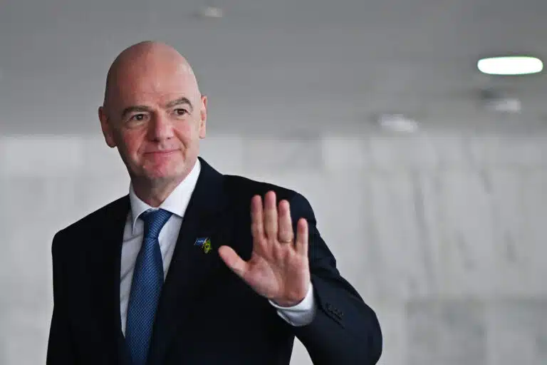 FIFA vahvisti tukun sääntöuudistuksia MM-kisoihin